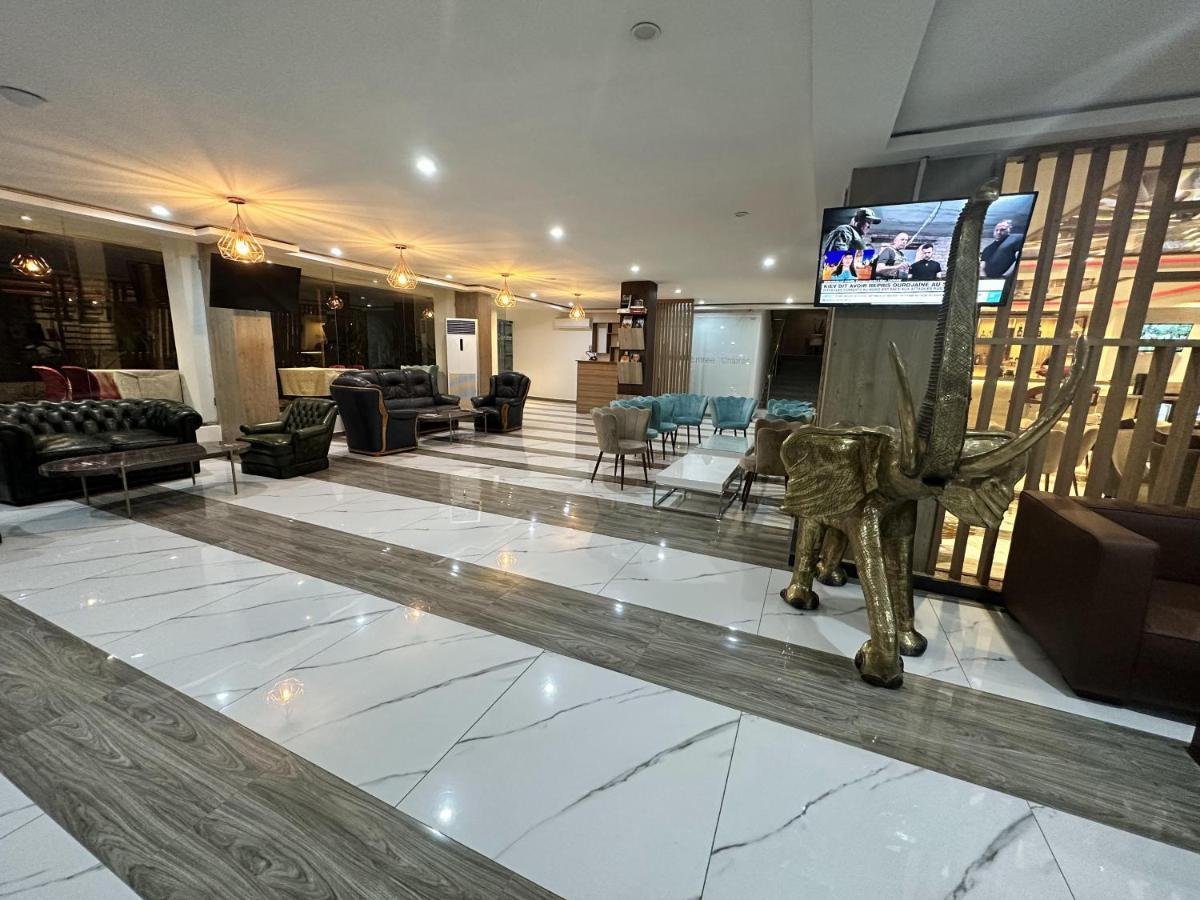 Sana Hotel Abidjan Exterior photo