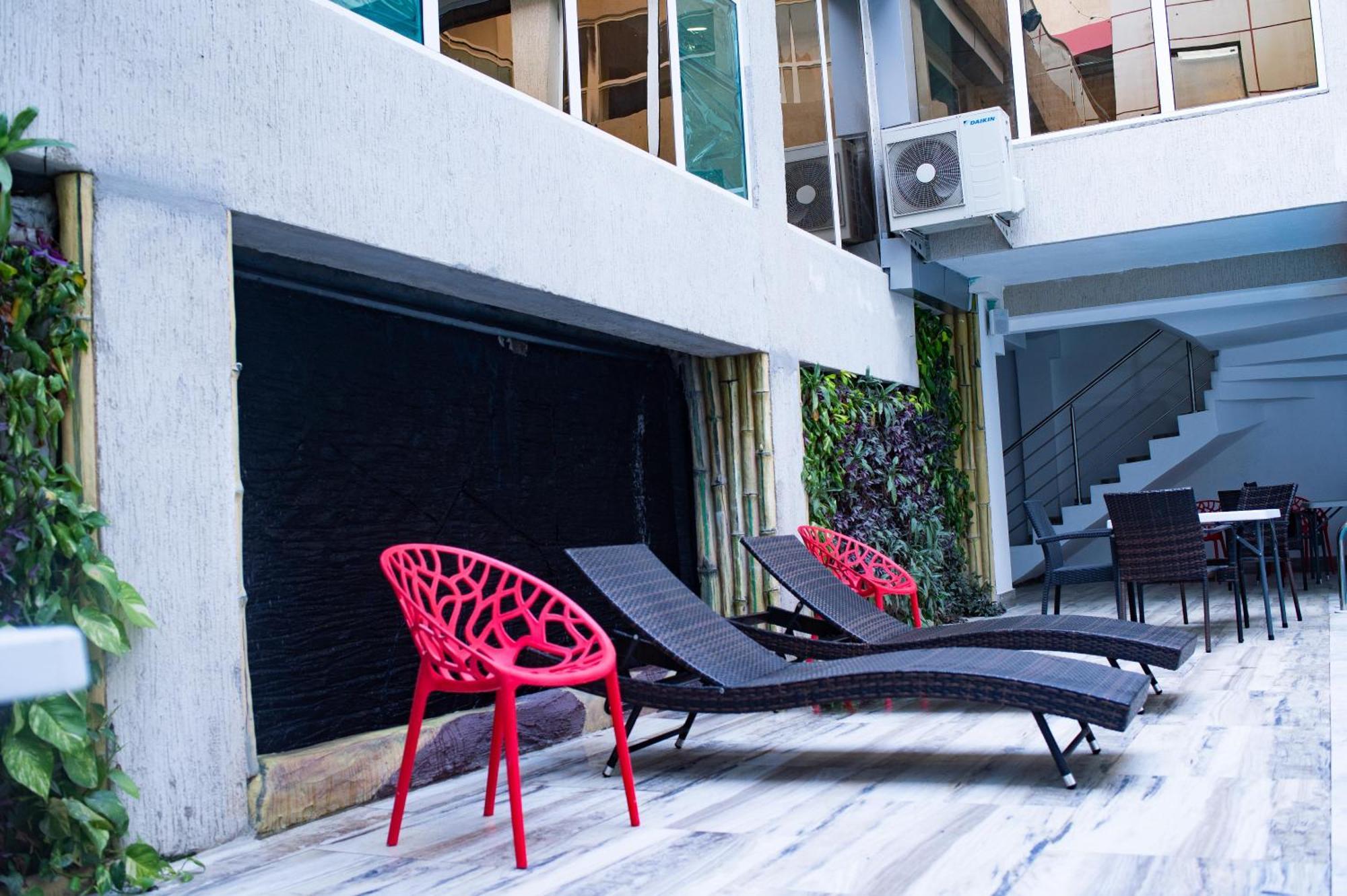 Sana Hotel Abidjan Exterior photo