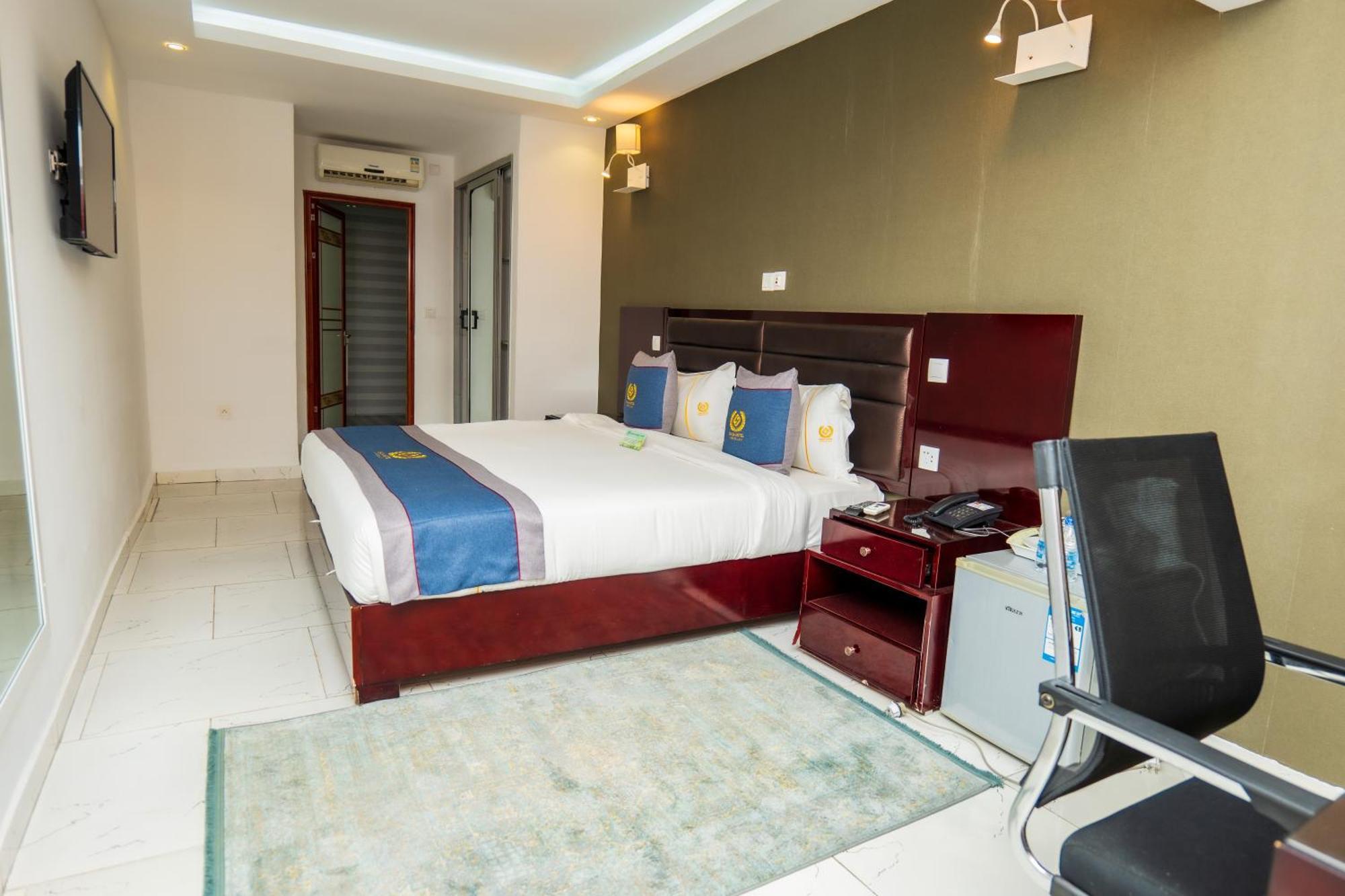 Sana Hotel Abidjan Exterior photo